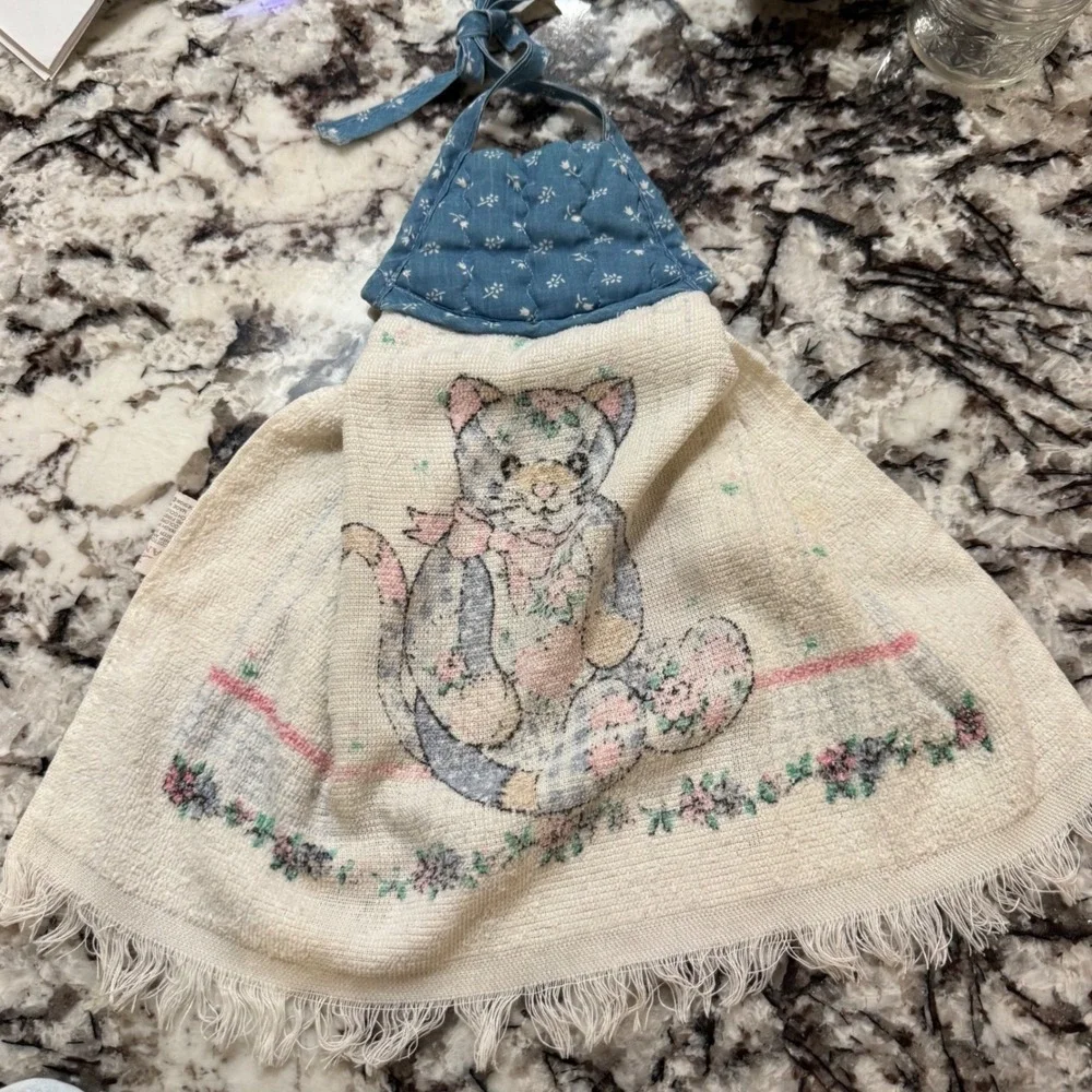 1.a.6 Vtg Cannon Hanging Kitchen Towel Bunny Rabbit Blue Floral Ties USA Cottage